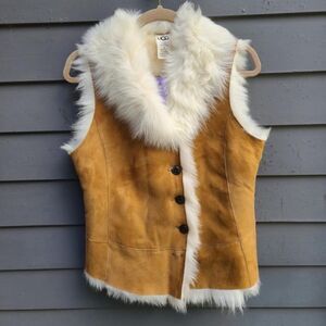 UGG Renee Toscana Sheepskin Shearling Vest Size Medium NEW!  NWT!